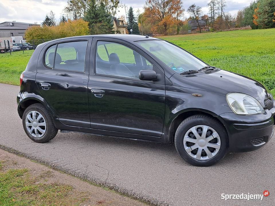 Sprzedam Toyota Yaris 10 benzyna 2000r Lift mazowieckie Żyrardów
