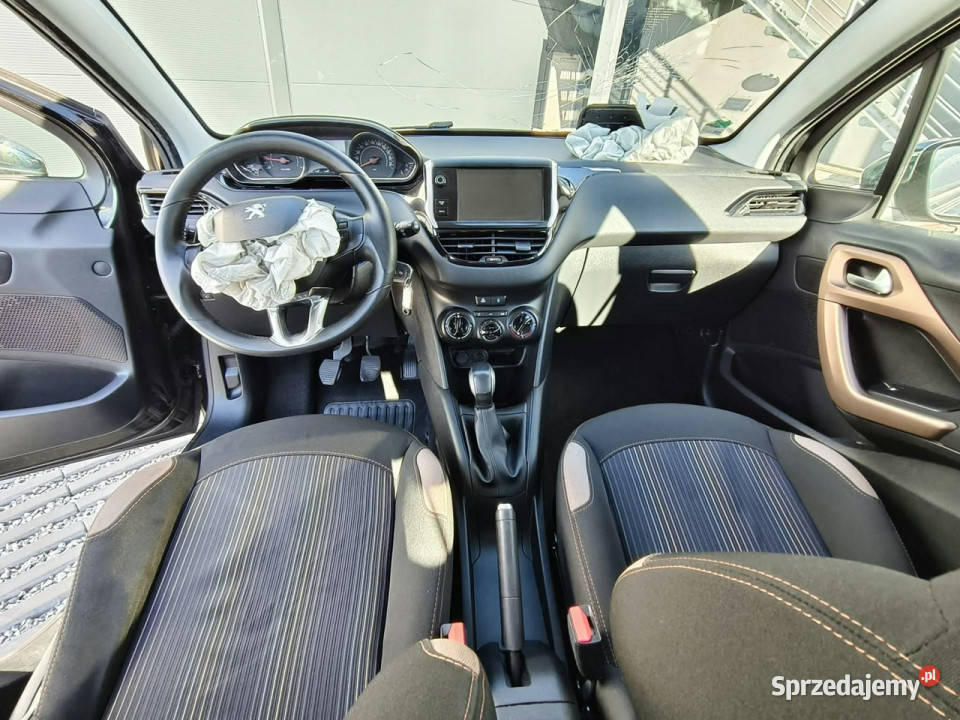 Peugeot 208 12 benzyna 82 klimatyzacja tablet Kęty