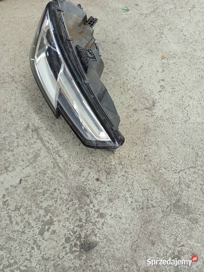 Reflektor prawy audi a4 b9 orginalny Rzeszów