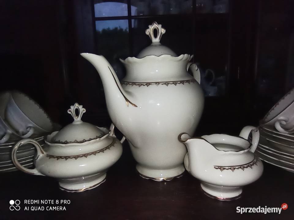 Serwis do kawy ecru ze złotem Na 12 osób Gdańsk