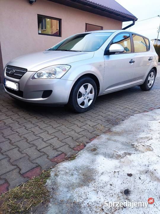 Kia Ceed 14 benzyna 97 wyposażenie VW AUDI SKODA nieuszkodzony Cee'd sprzedam