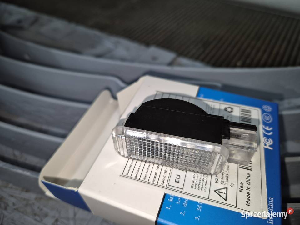 Oświetlenie drzwi audi a4 b8 sprzedam