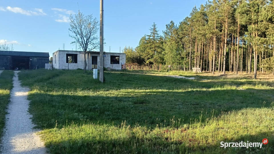 Sprzedam działkę z rozpoczętą budową domu