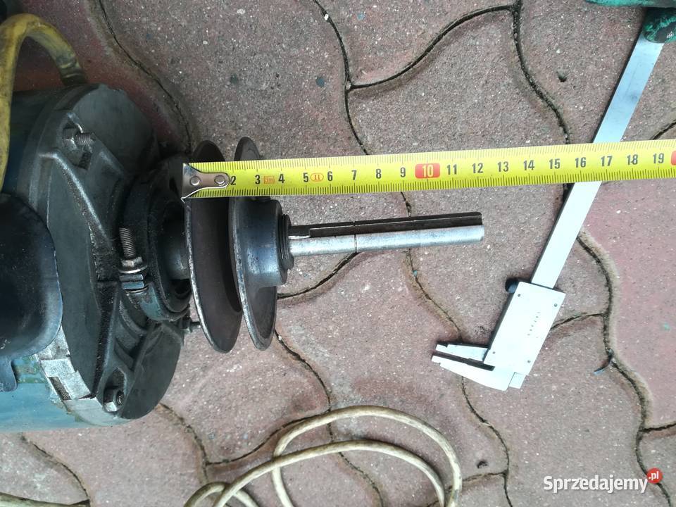 silnik elektryczny 230V 1075 obr 750W długi wał