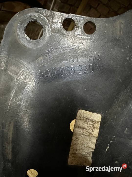WAHACZ TYŁ AUDI A3 8V GOLF 7 5G 5Q0505225C 226C Mirsk sprzedam