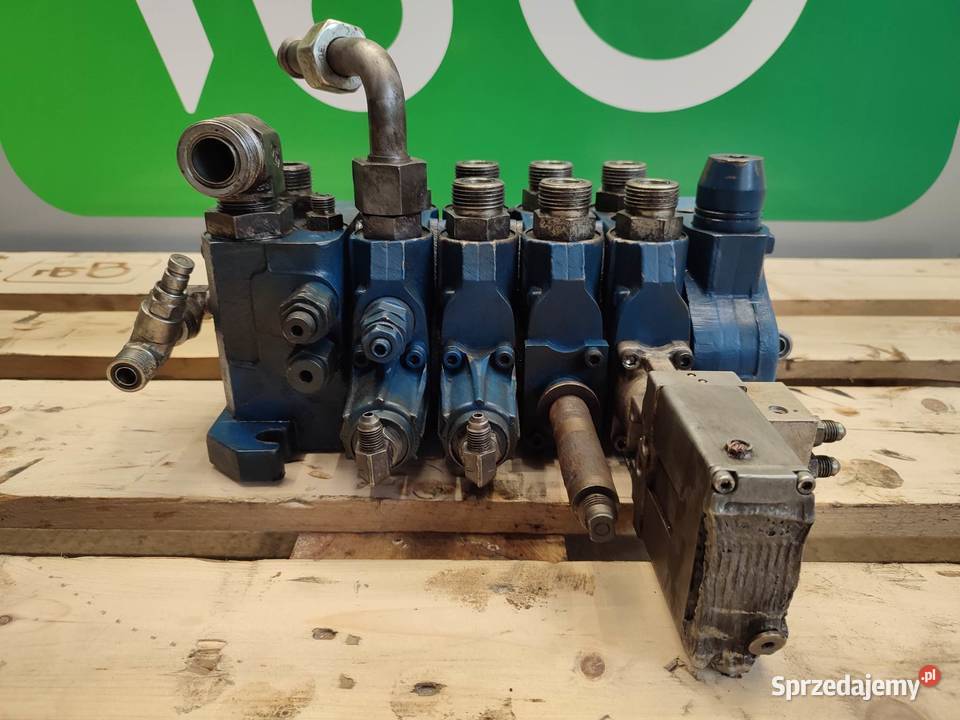 Rozdzielacz hydrauliczny Holland LM 5090 ASX01 Wilkowo