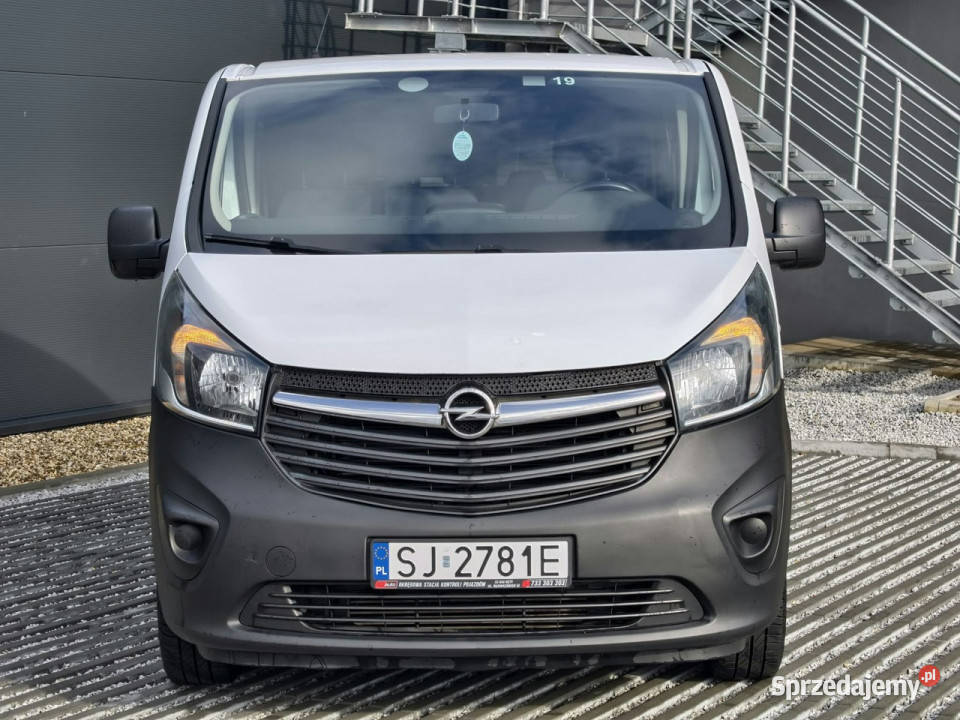 Opel Vivaro 16 cdti 125 6biegów 9osobowy 2x