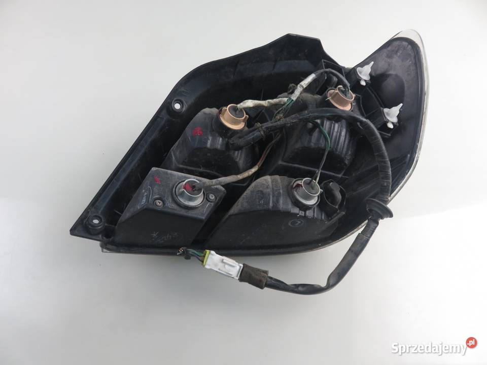 LAMPA LEWA TYLNA MITSUBISHI OUTLANDER I CUW małopolskie sprzedam