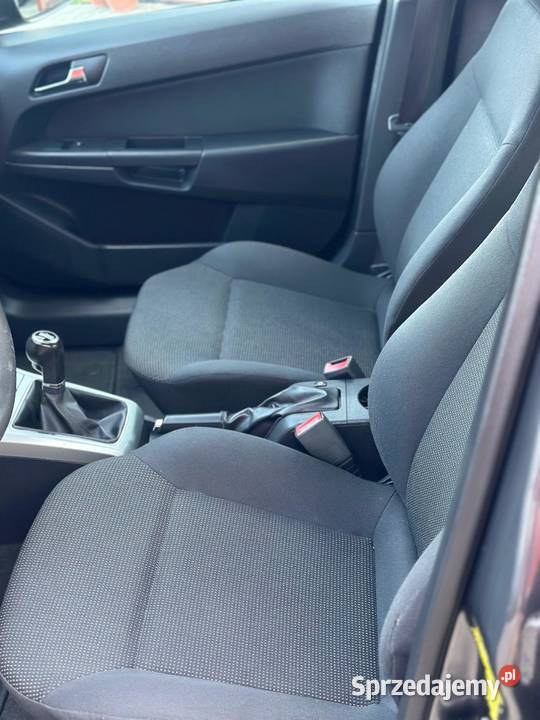Opel Astra H Kombi 200910 LIFT 16 Benzyna 115 radio Haczów