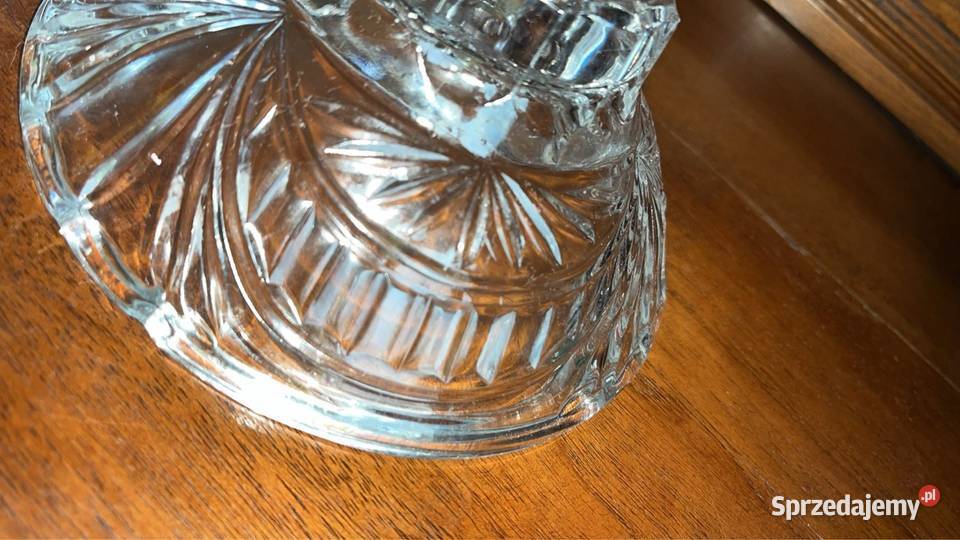 Kryształowa miseczka Na stopie