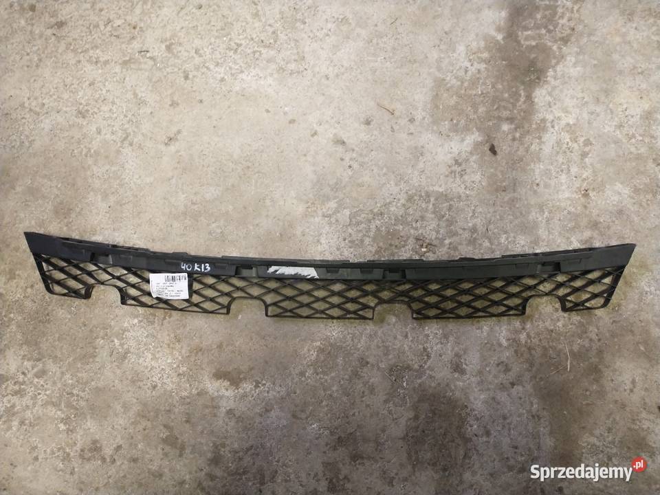 Ślizg środkowy zderzaka tył VW Passat B7 Kombi Nowy Sącz sprzedam