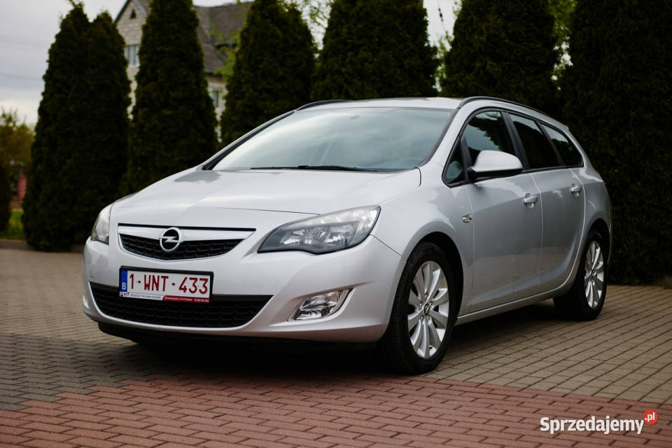 Opel Astra Sports Tourer J 20092019 sprzedam
