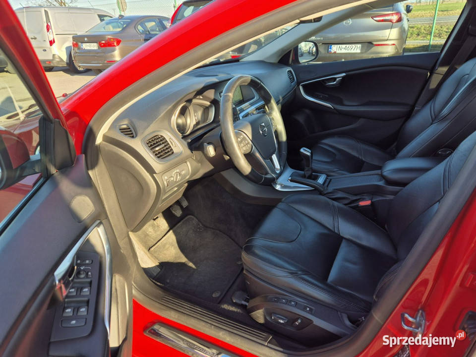 Volvo V40 20D3 150 Inscription II 2012 gniazdo USB
