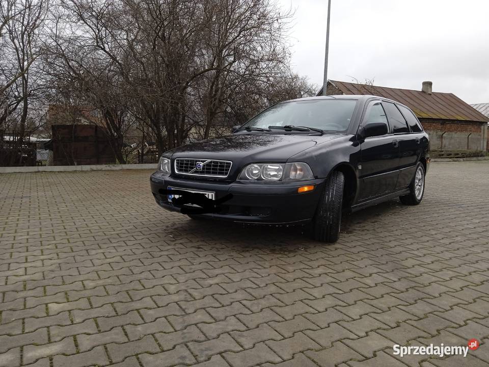 Volvo V40 18 BG 2000r pewne auto doinwestowane Rok produkcji 2000 Niemce sprzedam