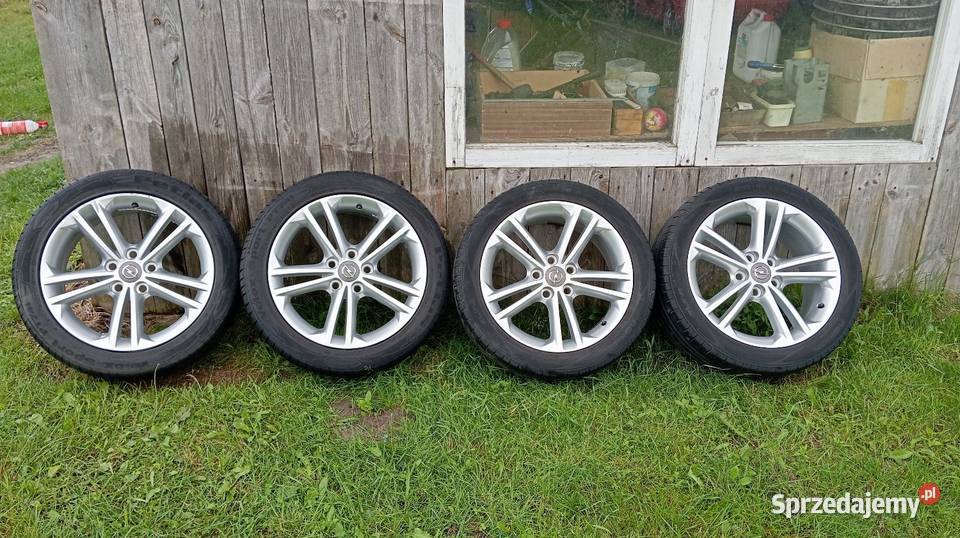 Opel Felgi z oponami R18 245x45 8J ET42 5x120 Radom