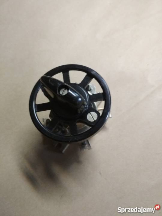 Łącznik pakietowy 1167T 2M 10A 500V Szydłowiec sprzedam