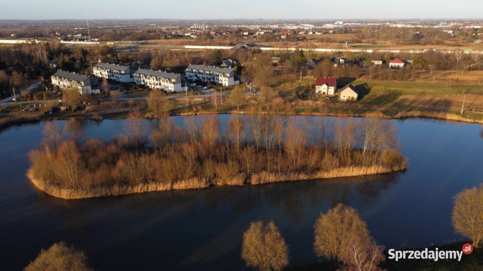 Dwupoziomowe strych z balkonem i 2 miejsca Liczba pokoi 4 Zakrzowiec