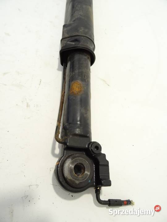 SIŁOWNIK PODNOSZENIA KABINY RENAULT TRUCKS T