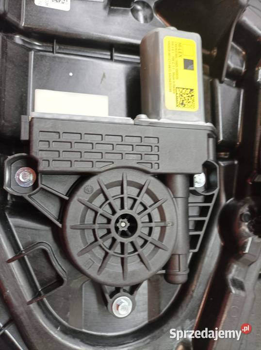 MECHANIZM SZYBY PRAWY TYŁ Bmw Seria 1 III