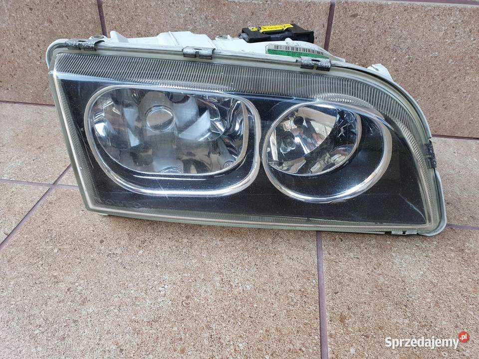 Lampa reflektor prawy przód przetwornica Volvo Gdynia