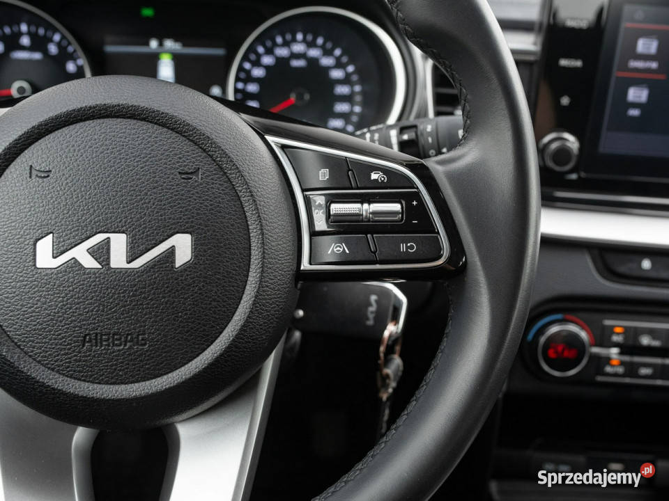 Kia Ceed 7XT3415 TGDI M 2 stref klima Kcof salon centralny zamek Pępowo
