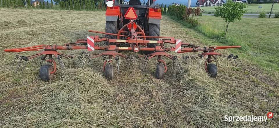 Przetrząsacz do siana karuzelowy GF 5000 Kuhn Luborzyca