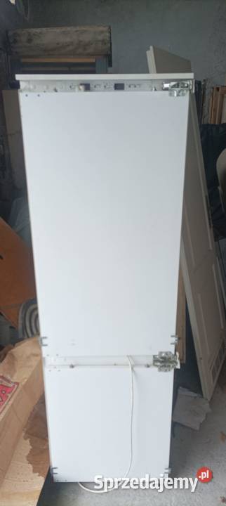 sprzedam do zabudowy lodówkę AEG sprzedam