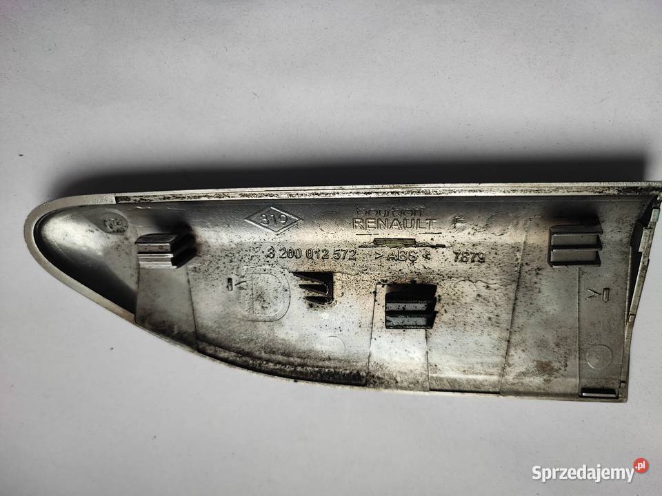 Znaczek emblemat Listwy V6 Renault Laguna II Lipno