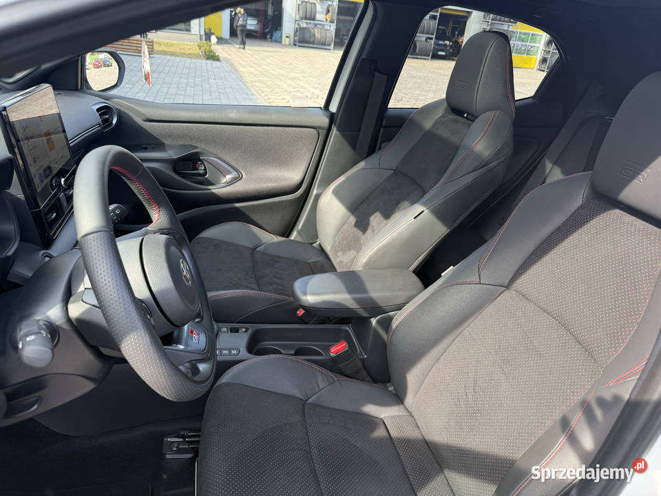 Toyota Yaris Hybrid 15 GR Sport Salon Polska Skierniewice