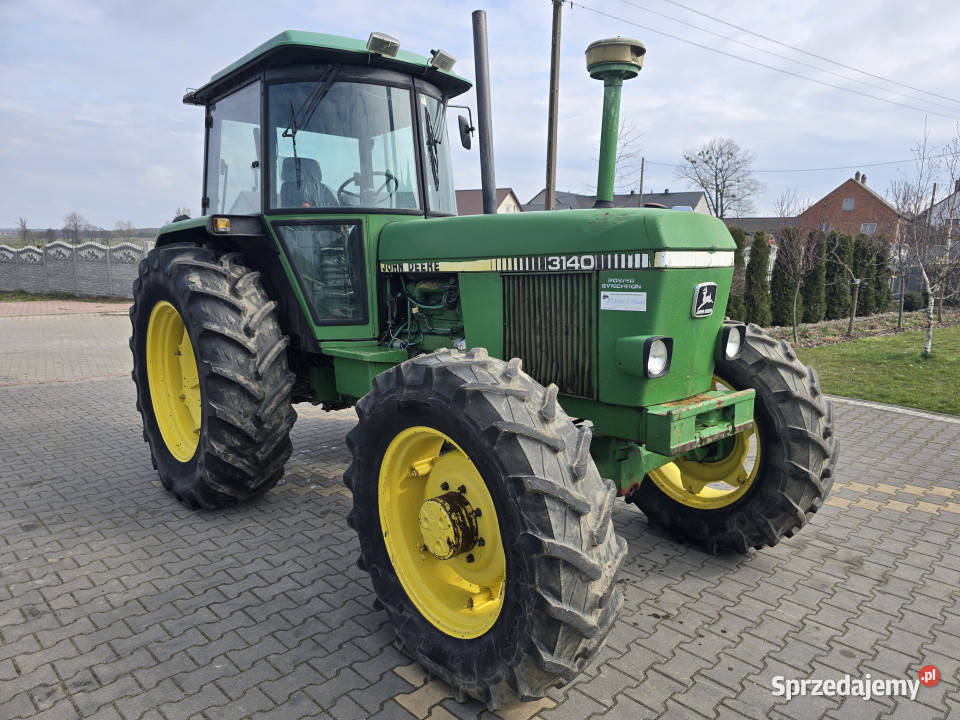 Ciągnik JOHN DEERE 3140 4x4 97 Baliki
