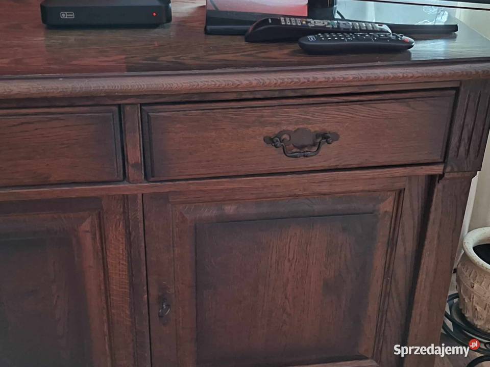 Stare meble Regulice