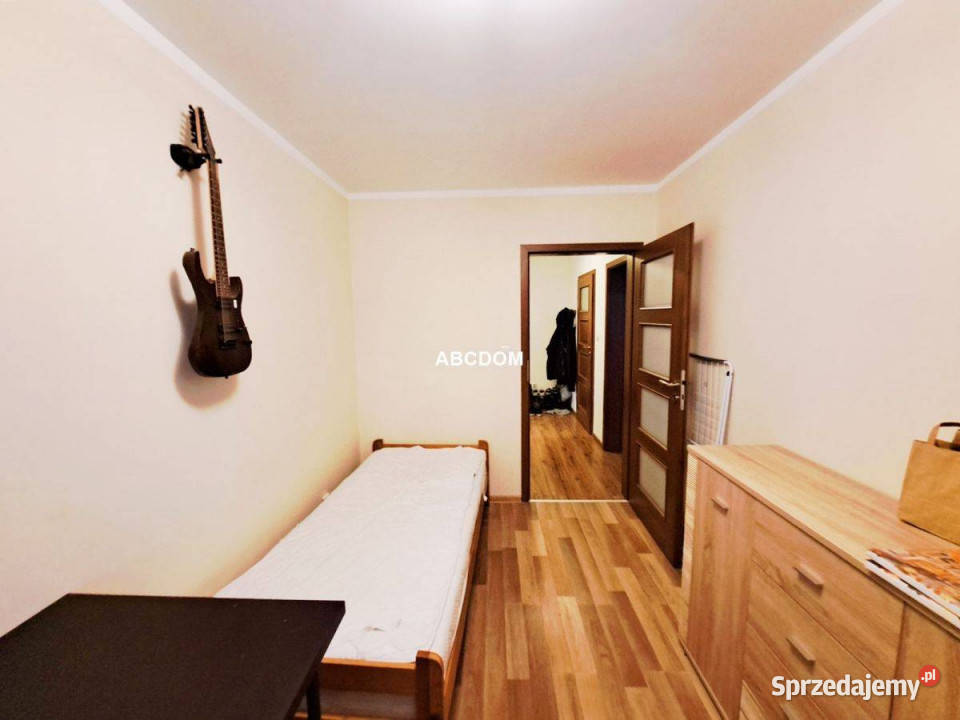 Łagiewniki trzypokojowe mieszkanie balkon 11m2 pom. użytkowe Kraków