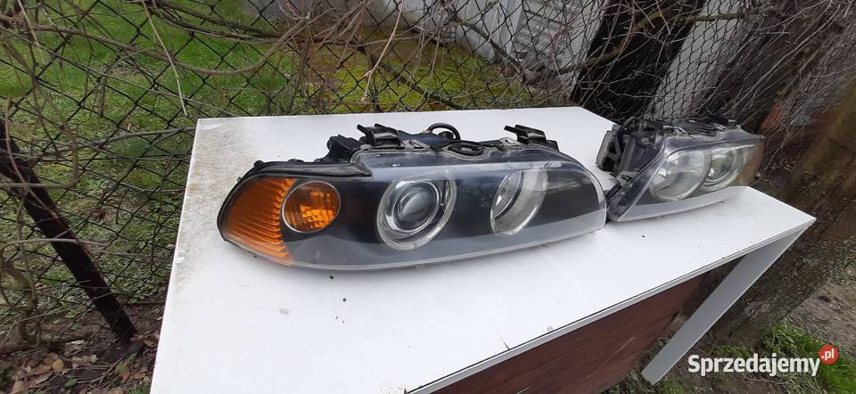 Sprzedam lampy e39 lift xenon Lampy przednie Dzierzązna
