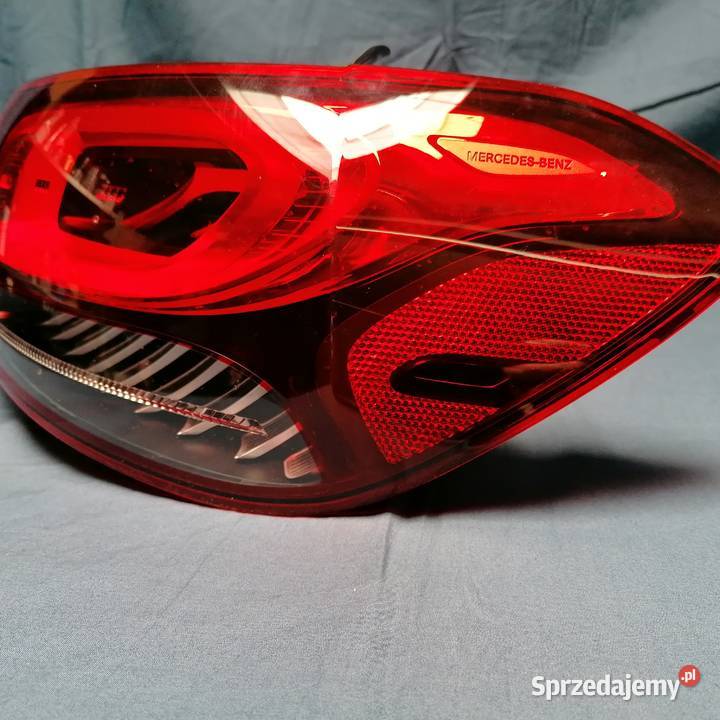 MERCEDES GLA LAMPA TYŁ PRAWY A2479063001 Lampy tylne wielkopolskie Września sprzedam