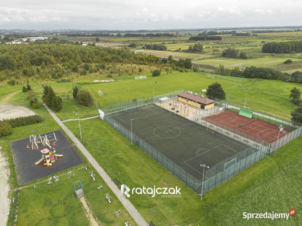 Dom bliźniak Różyny 150m2