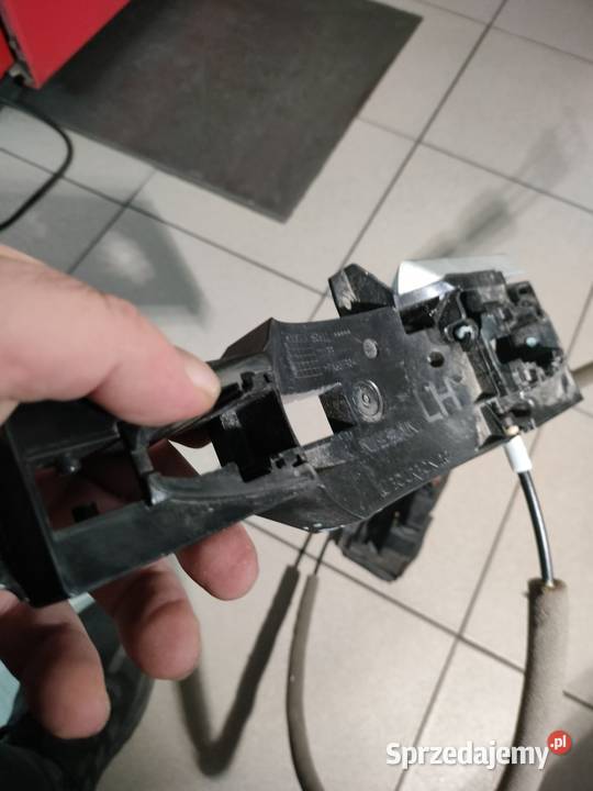 NISSAN QASHQAI 2 II J11 ZAMEK DRZWI LEWY tył 3 sprzedam