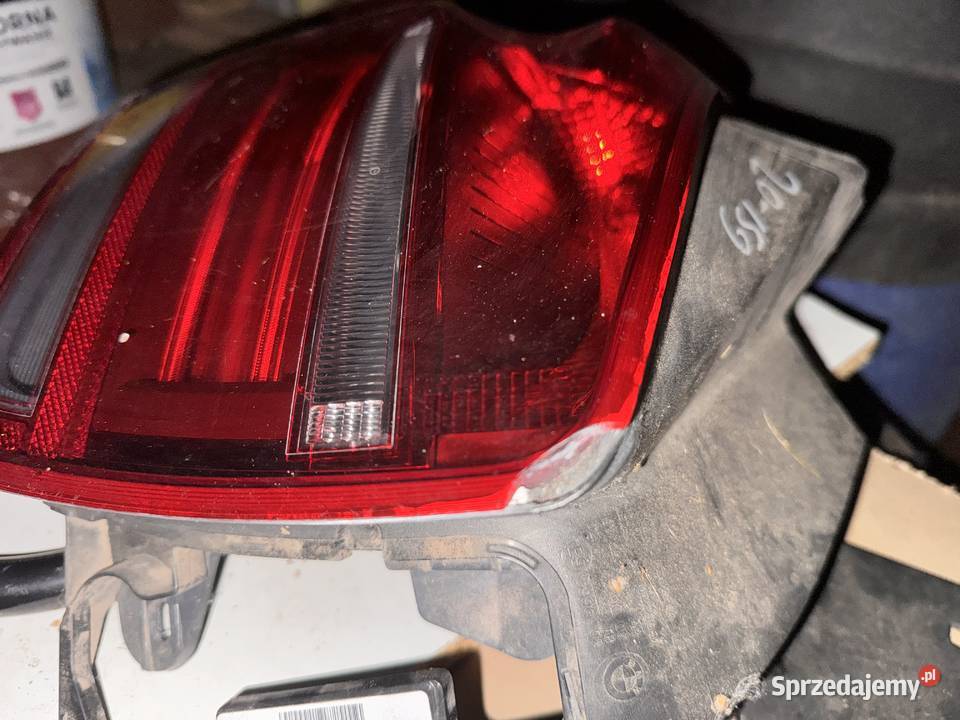 Lampa lewy tył BMW 1 F20 LED lewe