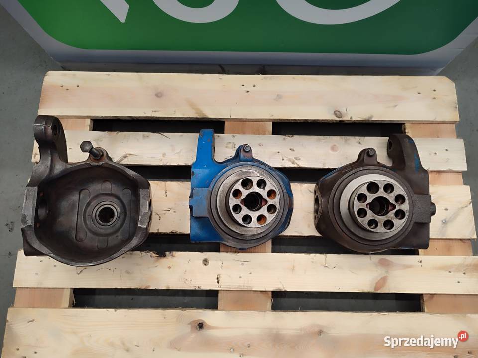 Zwrotnica Carraro Case Maxxum 18865 18864