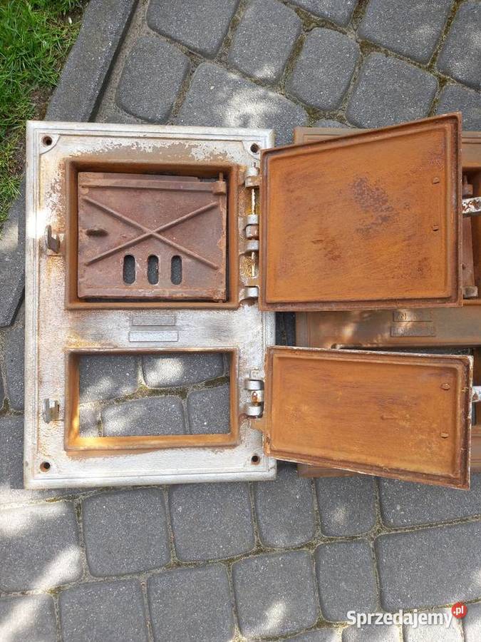 Żeliwne drzwiczki do pieca kaflowego wędzarni Wędzarnie Rawicz