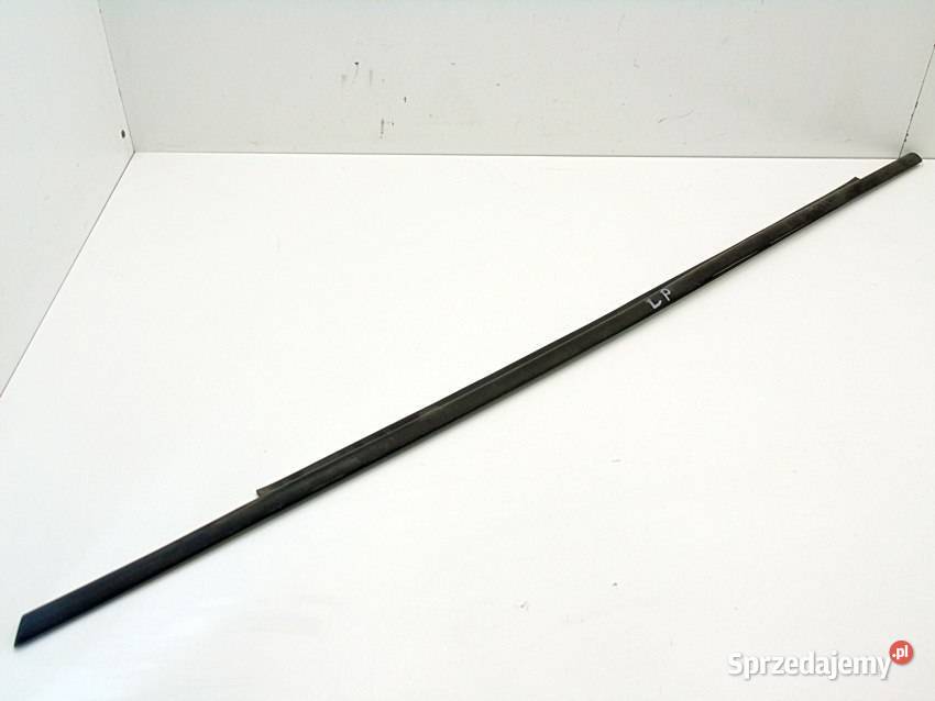 Uszczelka parapet zewnętrzny szyby lewy przód osobowe Pozostałe