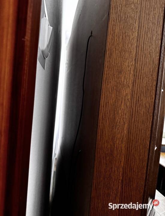 Solidna dębowa witryna z komodą podświetlana 165cm Niechobrz sprzedam