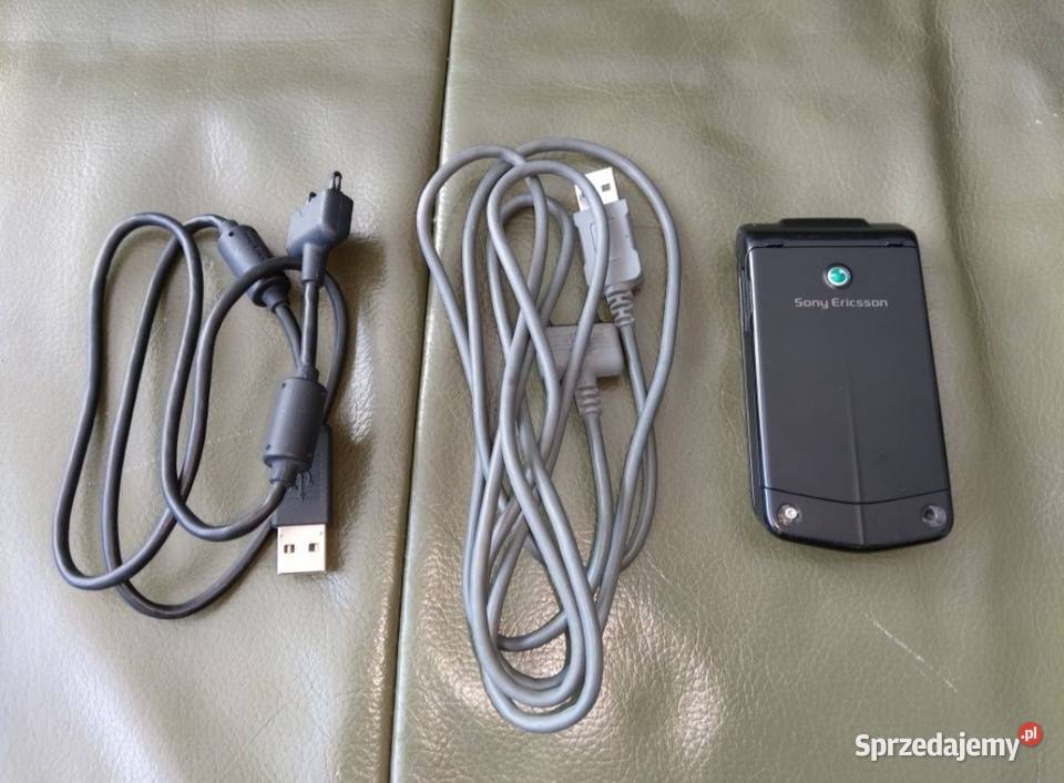 Telefon z klapką Sony Ericsson Z555i razem z Telefony komórkowe Kołobrzeg sprzedam