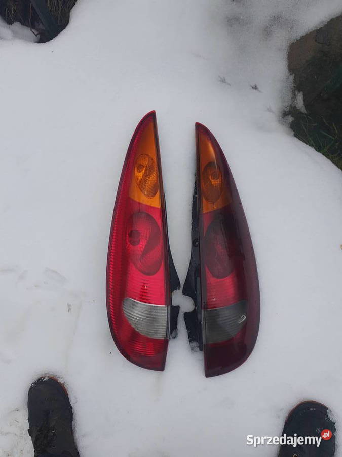 Lampa tylna prawa lewa Nissan Almera Tino uniwersalne Kraków sprzedam