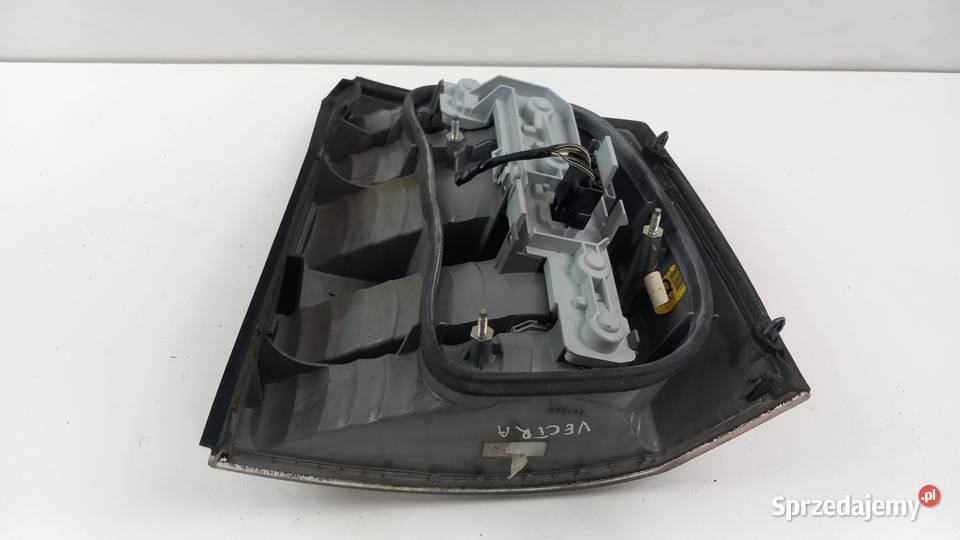 OPEL VECTRA C LIFT HB LAMPA TYŁ LEWA wielkopolskie Zbierkowo