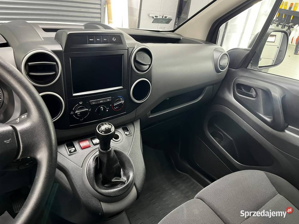 Peugeot Partner niski udokumentowany przebieg Rok produkcji 2018 Łącko sprzedam