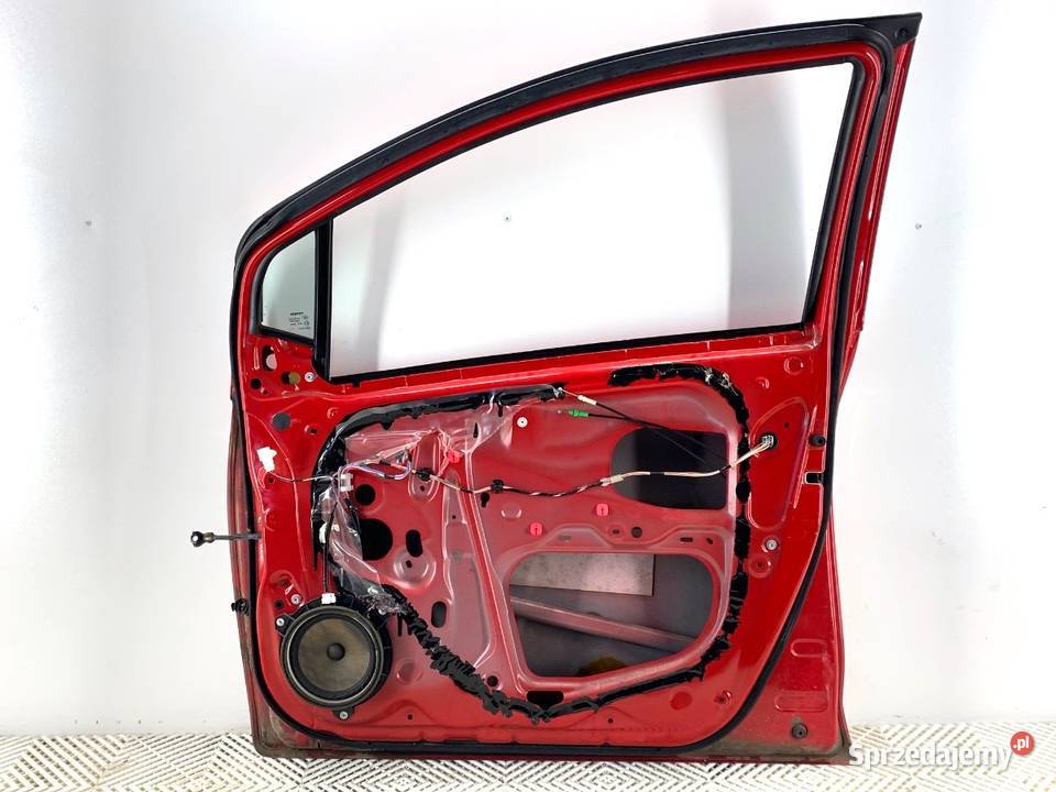 DRZWI PRAWY PRZÓD TOYOTA YARIS II Hatchback 0514 osobowe