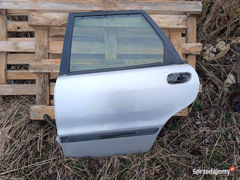 Drzwi lewe tylne lewy tył Volvo v40 9604 32952