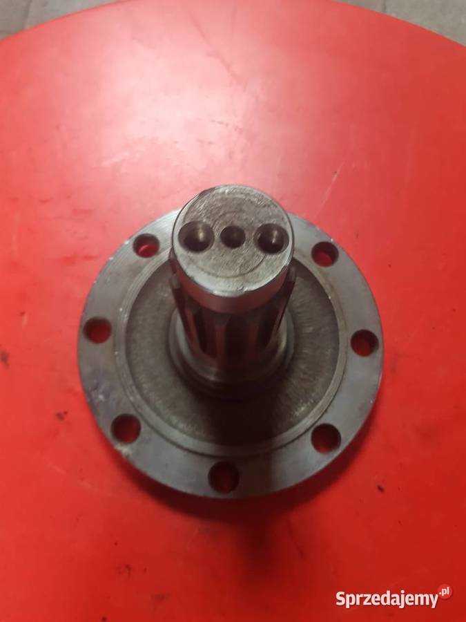 822308017 Piasta przednia 8 szpilek MTZ PRONAR Sulechów sprzedam
