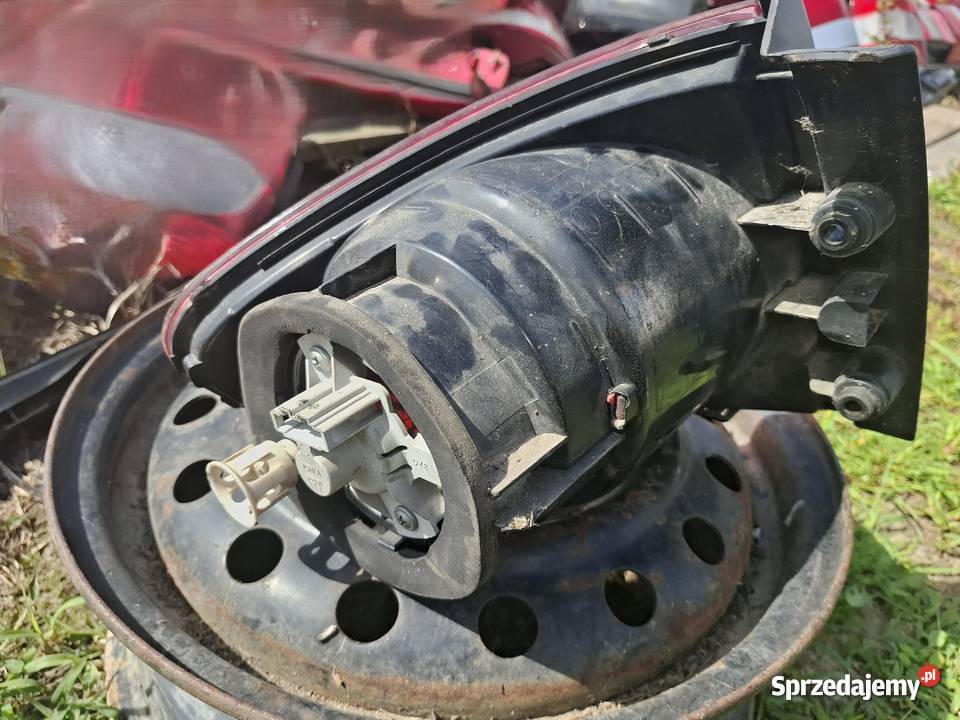 Lampa Prawa Tynia Seat Altea lubelskie Wisznice