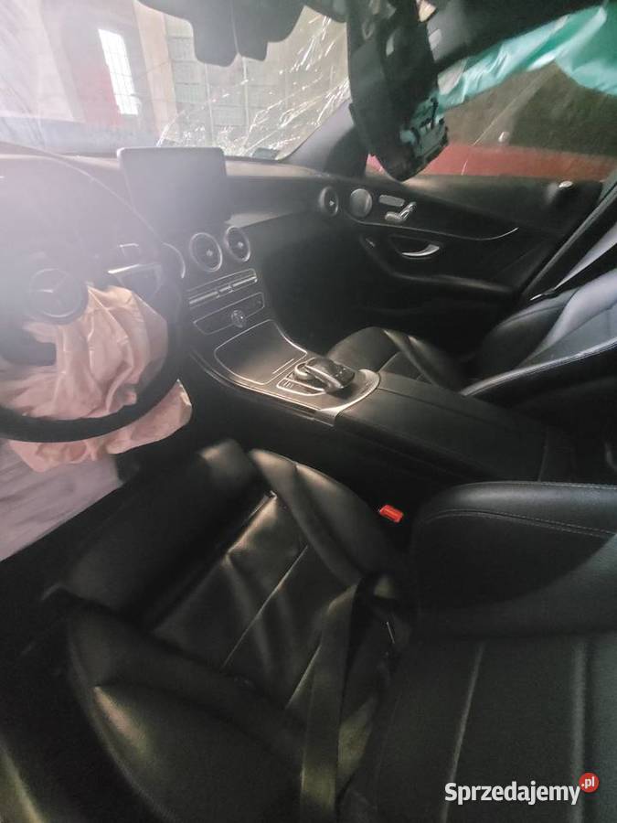 MERCEDESBENZ C300 W205 Jeziora